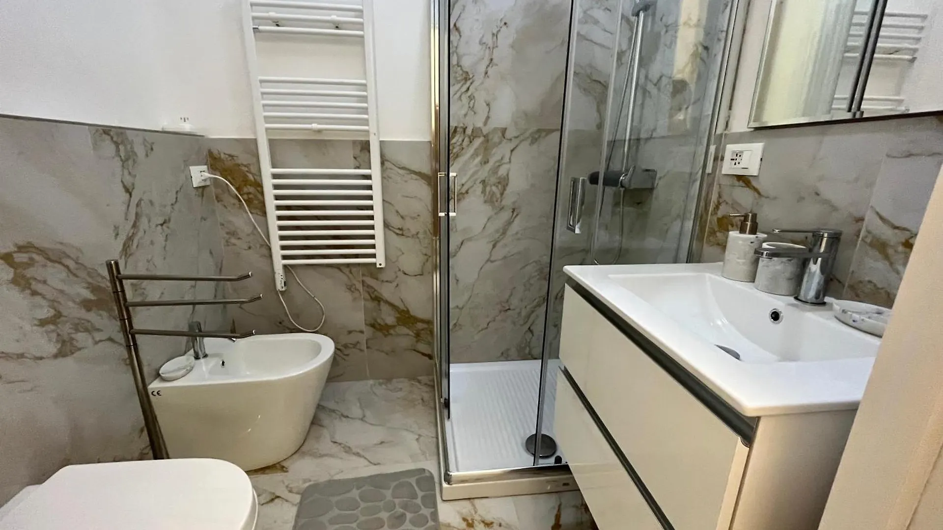 Kiro House Apartment San Pietro in Casale Italy